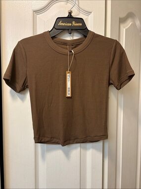 Skims Women's Ribbed Short Sleeve Crop Top - Brown